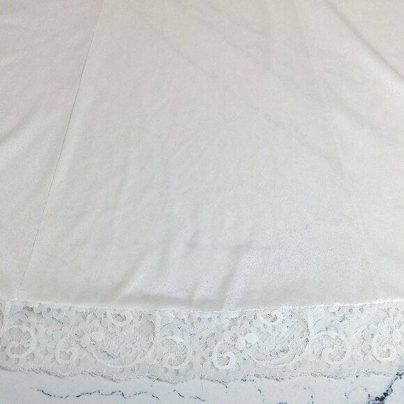 Vintage JCPenney Satin Slip Size 38 (Medium) Cream lingerie undergarment - Picture 6 of 9